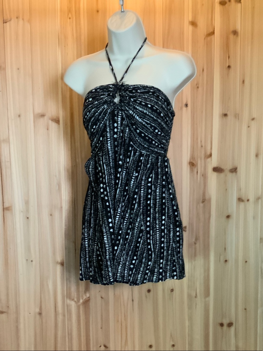 Forever 21 Black and White Strapless Halter Dress